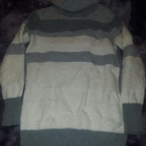 Banana Republic cozy soft sweater